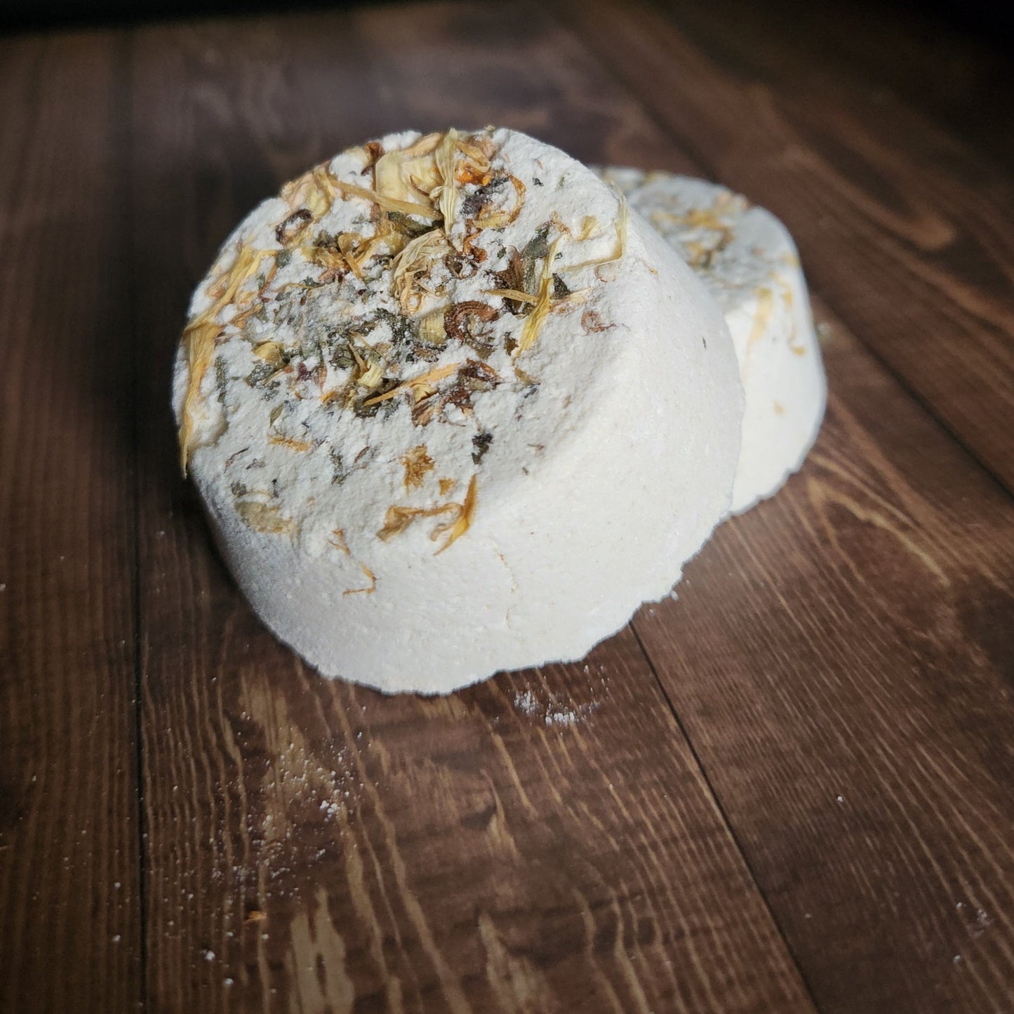 Lemon Cedar Bath Bomb